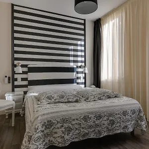 Hotel Henri Iv, Tarbes